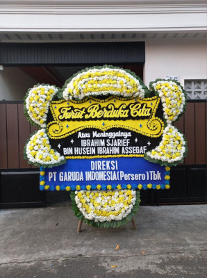 Papan Bunga Duka di Tamedan